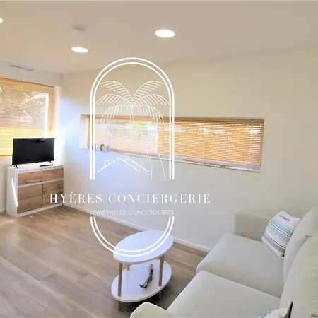 Le Berriau-studio-clim/pk/wifi/plage Privee/hyeres * Йер