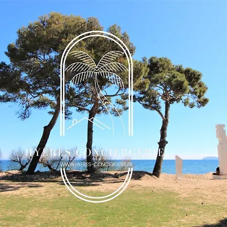 Le Berriau-studio-clim/pk/wifi/plage Privee/hyeres Йер