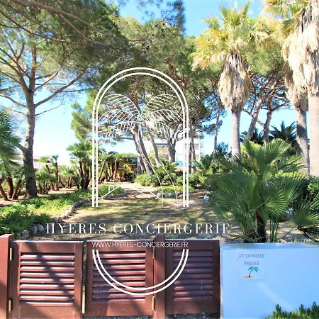 Le Berriau-studio-clim/pk/wifi/plage Privée/hyères * Hyères