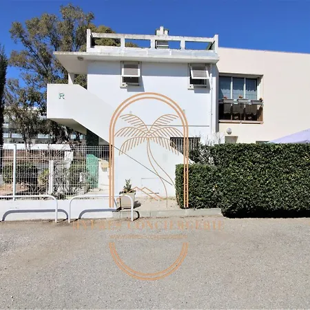 Le Berriau-studio-clim/pk/wifi/plage Privee/hyeres Apartament
