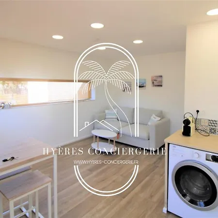 Le Berriau-studio-clim/pk/wifi/plage Privée/hyères *